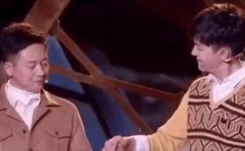 小鲜肉吃瓜事件