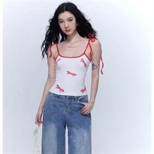 网红服装爆款女生